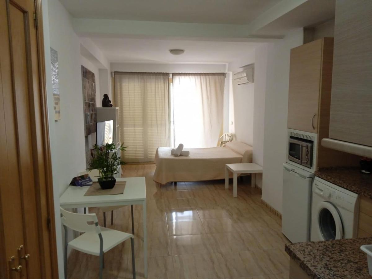 Puerta Del Sol Trm Only Adults Aparts Torremolinos Zewnętrze zdjęcie