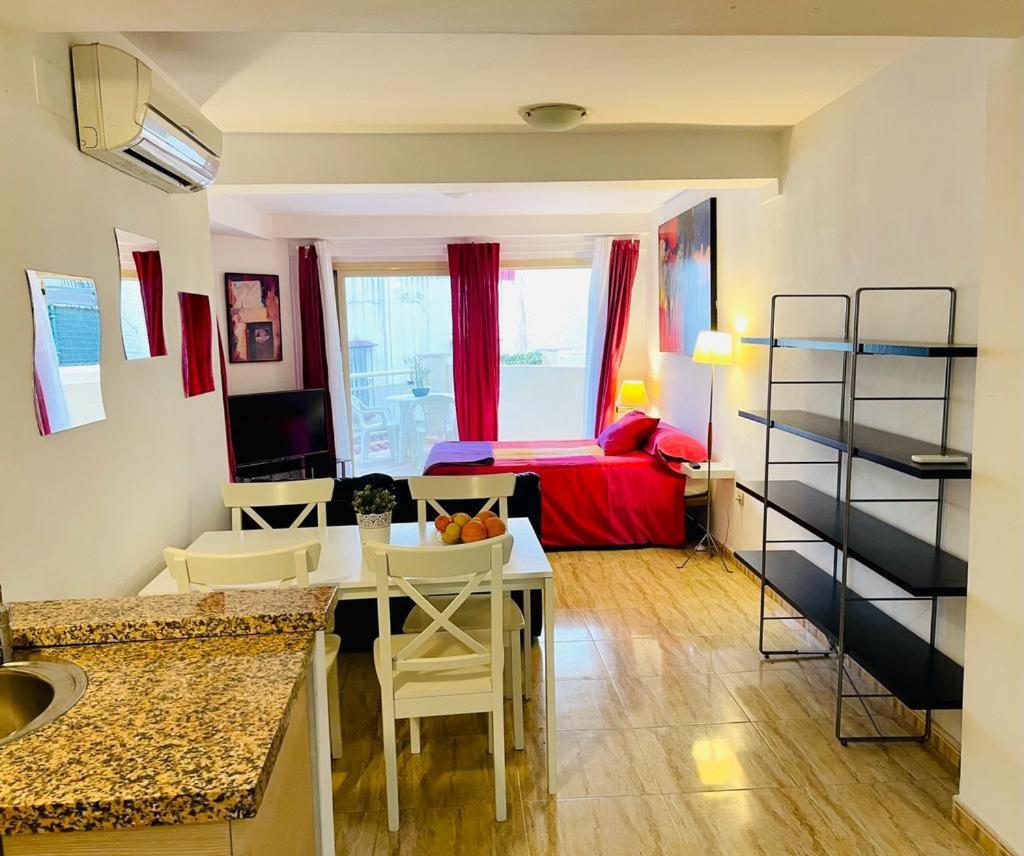 Puerta Del Sol Trm Only Adults Aparts Torremolinos Zewnętrze zdjęcie